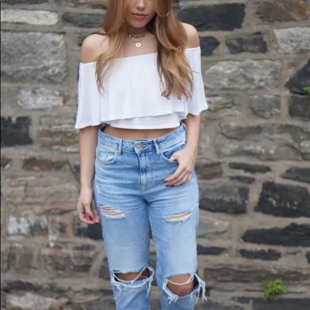 PacSun Light Washed Raw Hem Ripped Mom Jeans - Picture 3 of 7